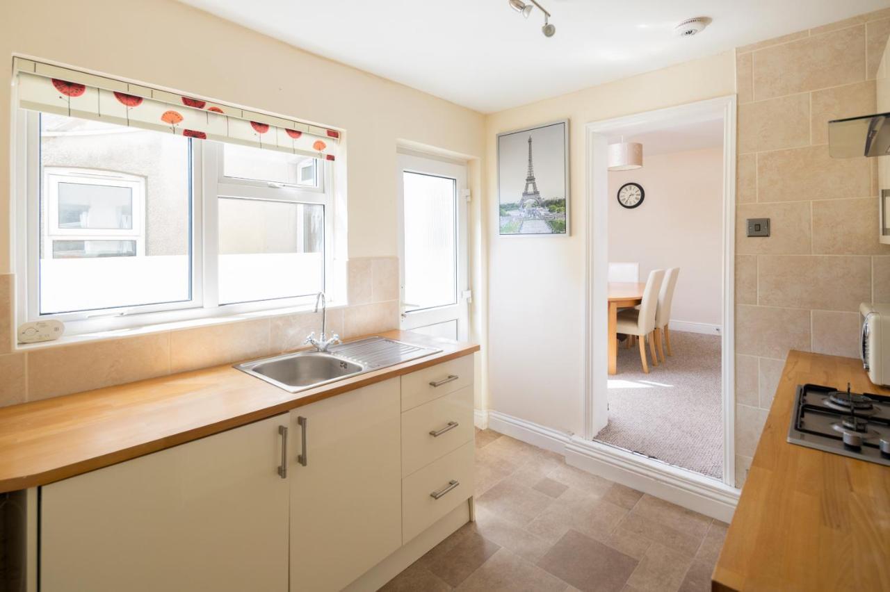 Stylish Modern By Kasar Stays Gillingham  Eksteriør billede